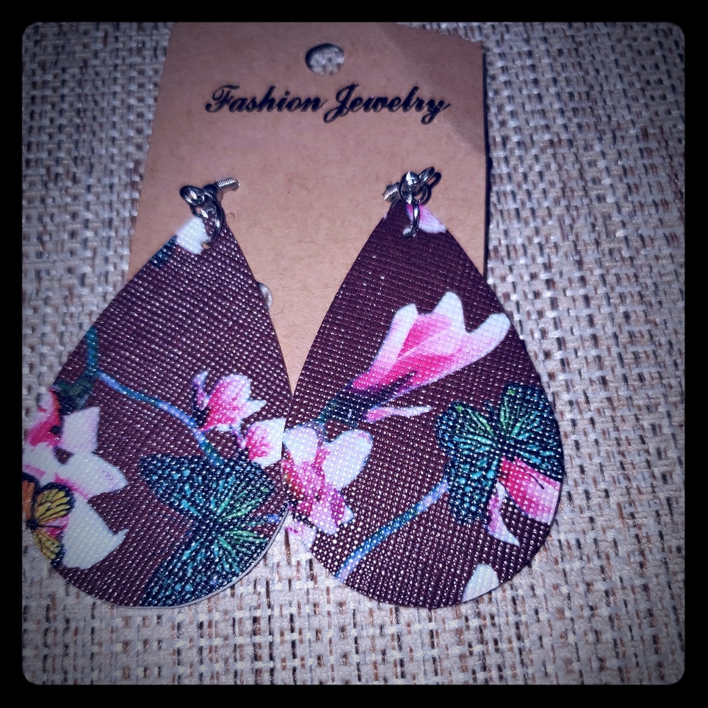 Brown and floral leatherlette earrings